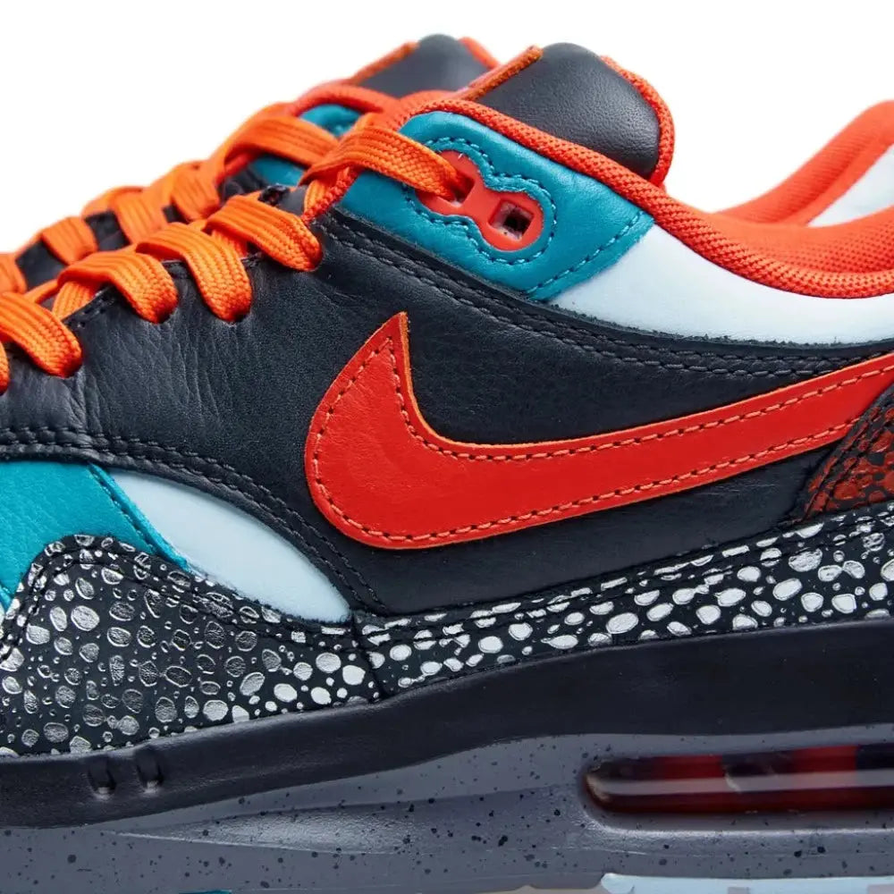 Nike Air Max 1 Lunar 1 Deluxe Kabutomushi - Closeup of Swoosh