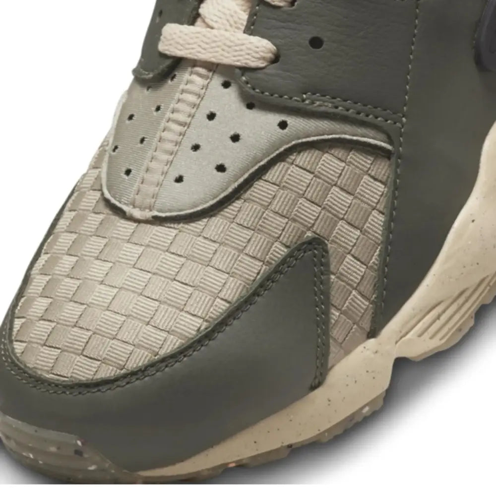 Nike Air Huarache Crater Cargo Khaki Limestone - Closeup of Toecap