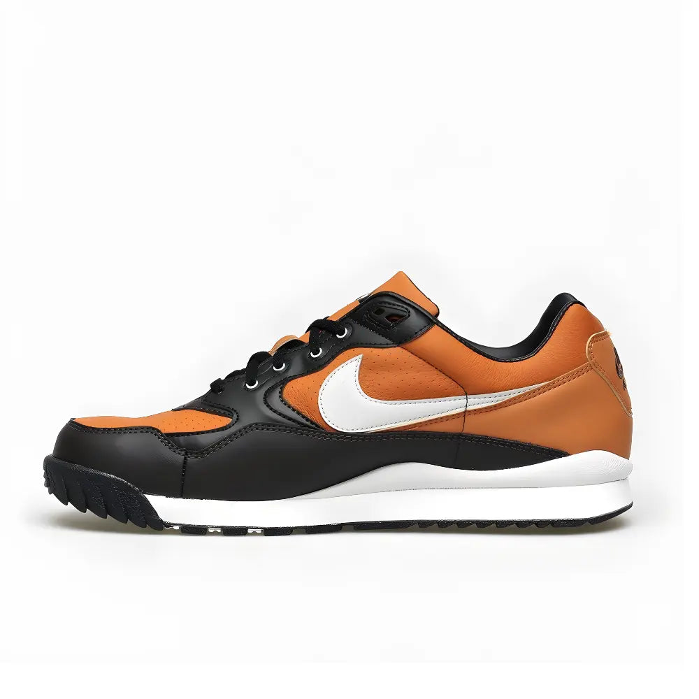 Nike Wildwood Acg Black And Orange - Side View