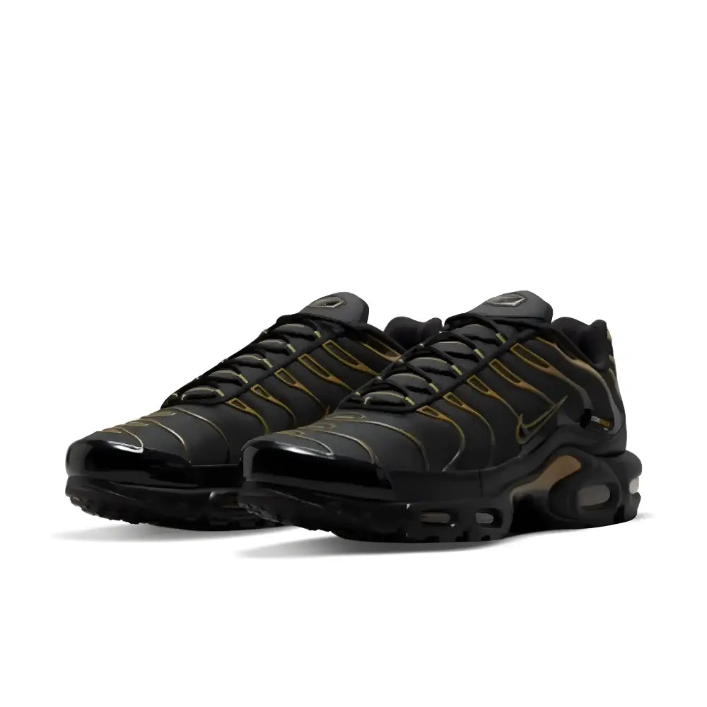 Nike sneakers Air Max Plus Cordura Black - Angled SIde Image