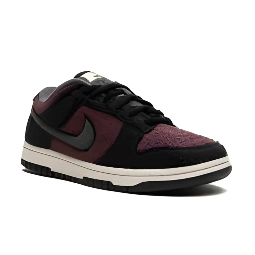 Nike Dunk Low Se Fleece Pack Burgundy Crush - Side Angled Image