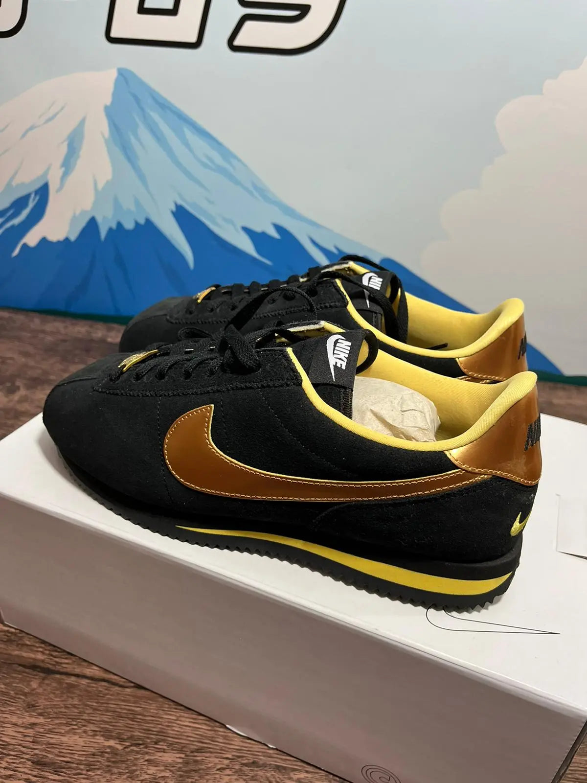 Nike Cortez By You Black And Gold NIKE